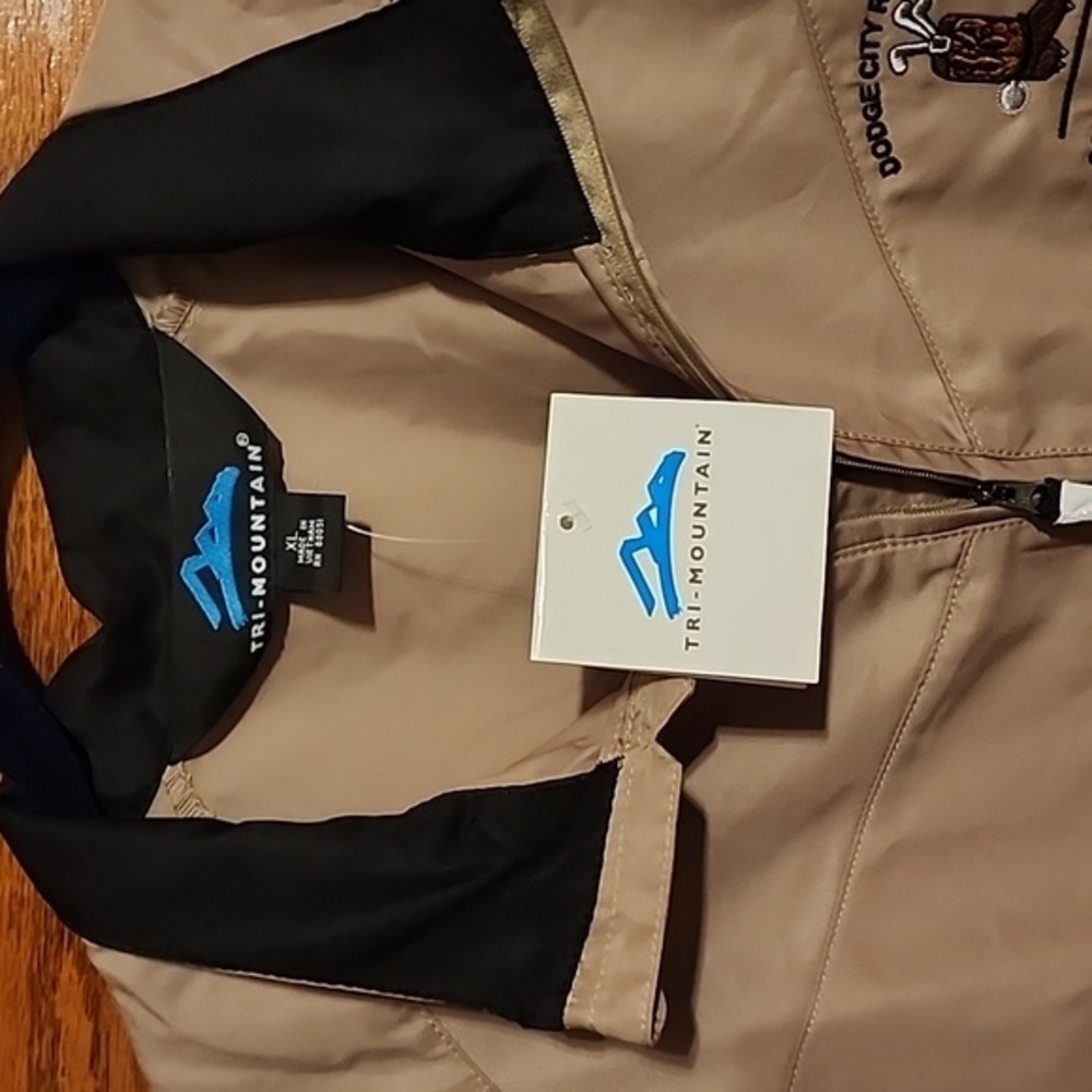 Zip‎ short sleeve - Picture 2 of 7